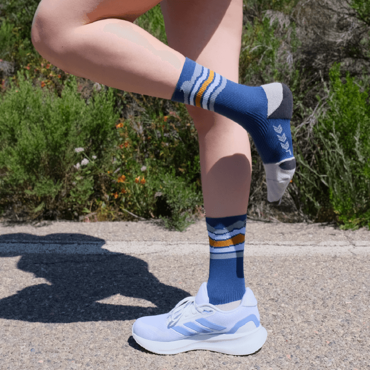 CHEGO山海款赤足感機能長襪，女款藍色