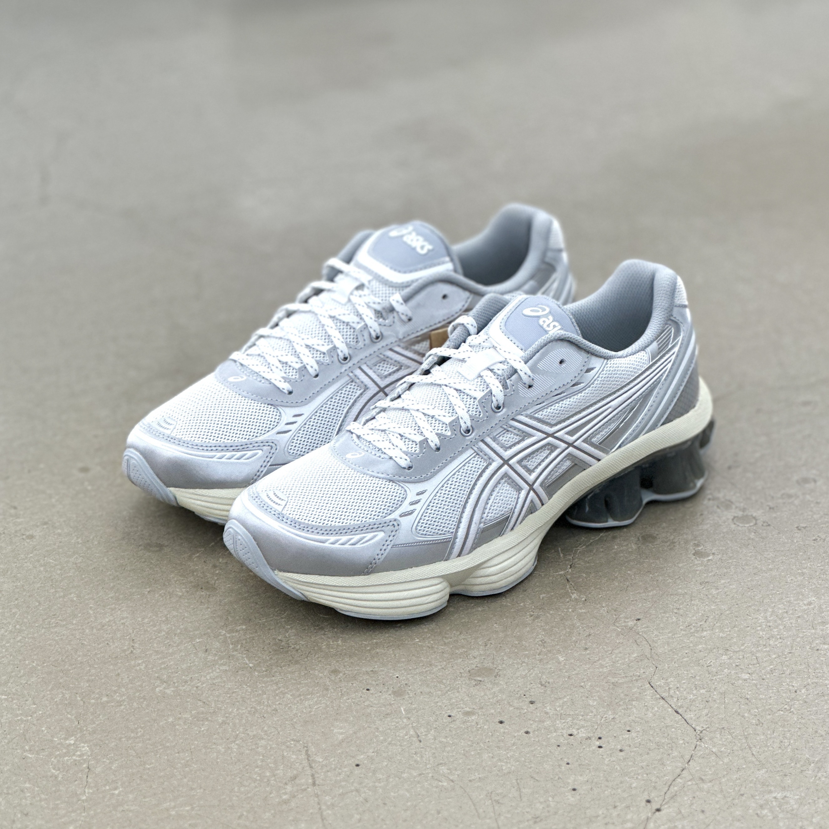 Asics Gel-Kinetic Fluent White | 1203A591-101