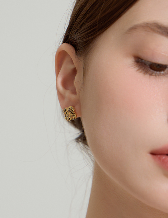 光澤紋理四葉草。夾式耳環(金)