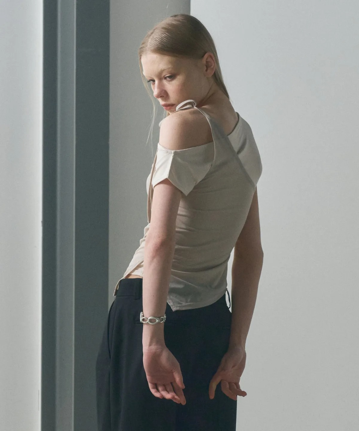 SECONDMONO W.Layered Off-Shoulder Short Sleeve