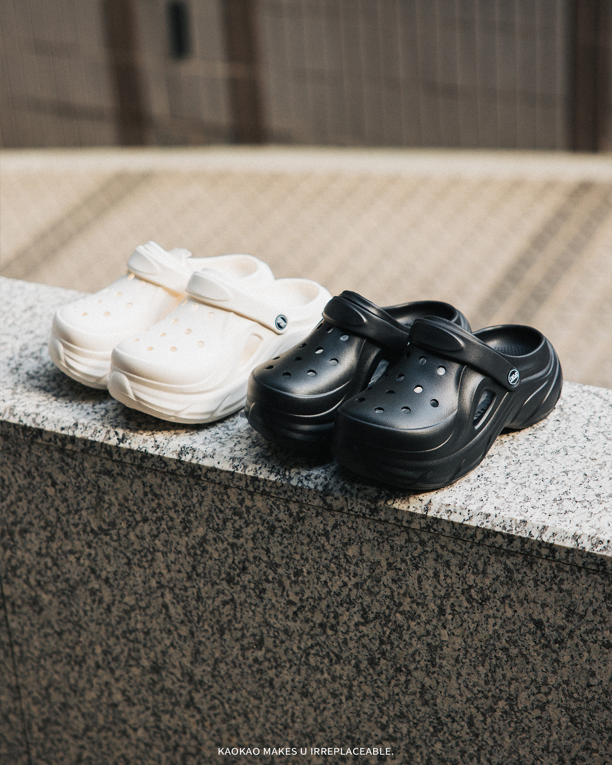 SPORT 厚底洞洞鞋