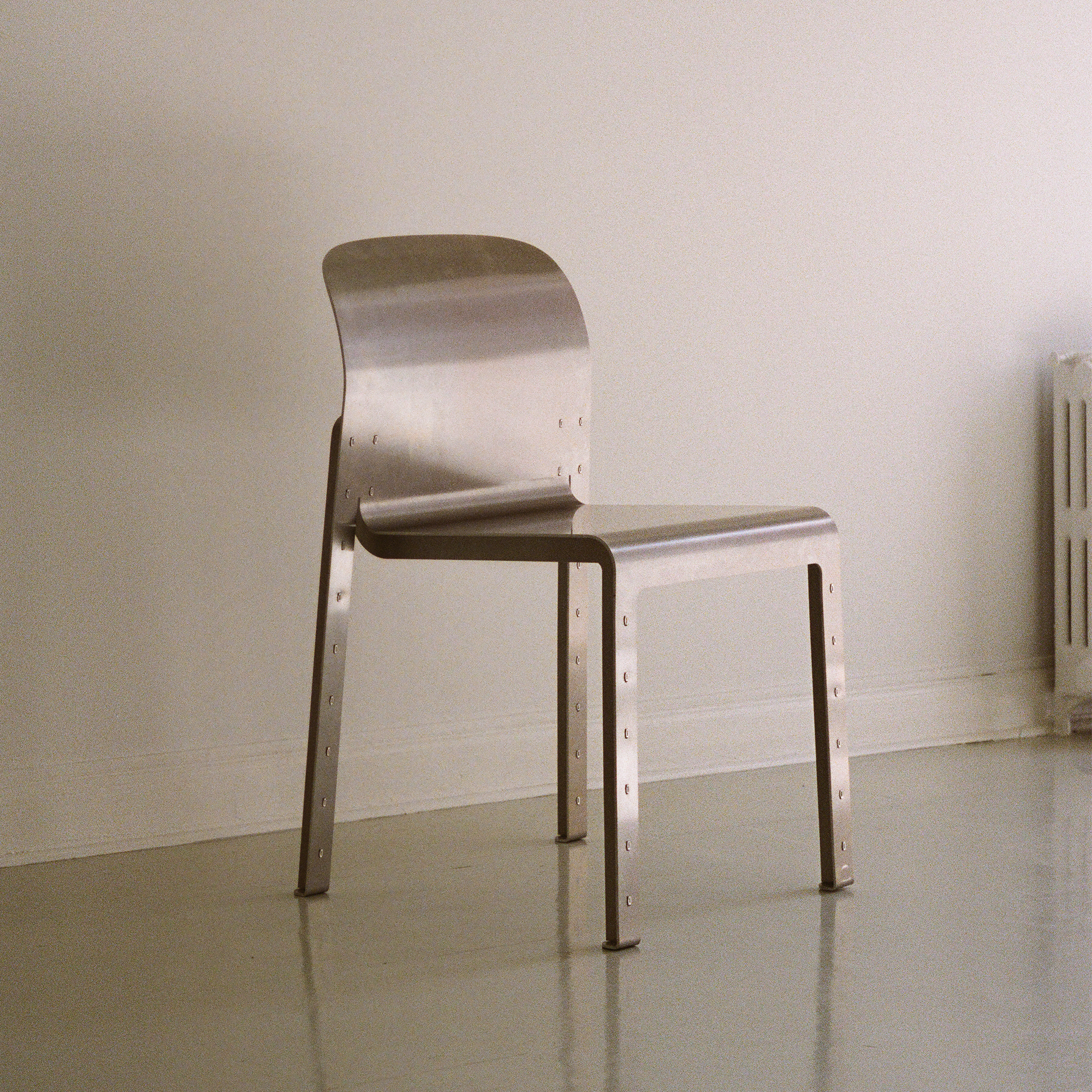 (預購) 鉚釘 / 單椅 by FRAMA