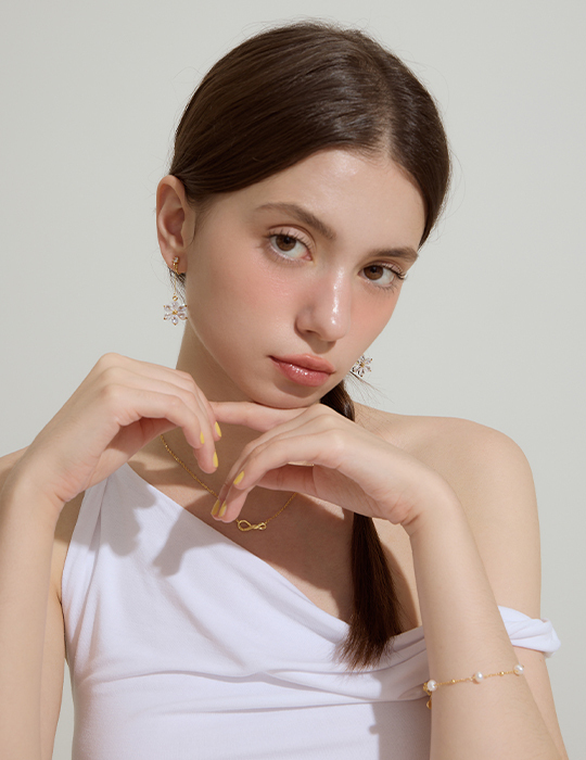 優雅花鑽 。夾式耳環