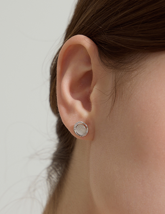 【925純銀】鋯石圓圈。針式耳環