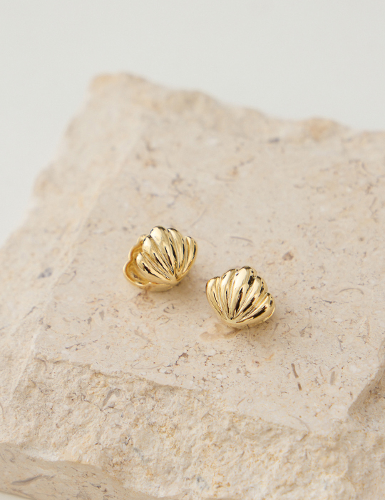 海洋雙層貝殼。銀針耳環(金)