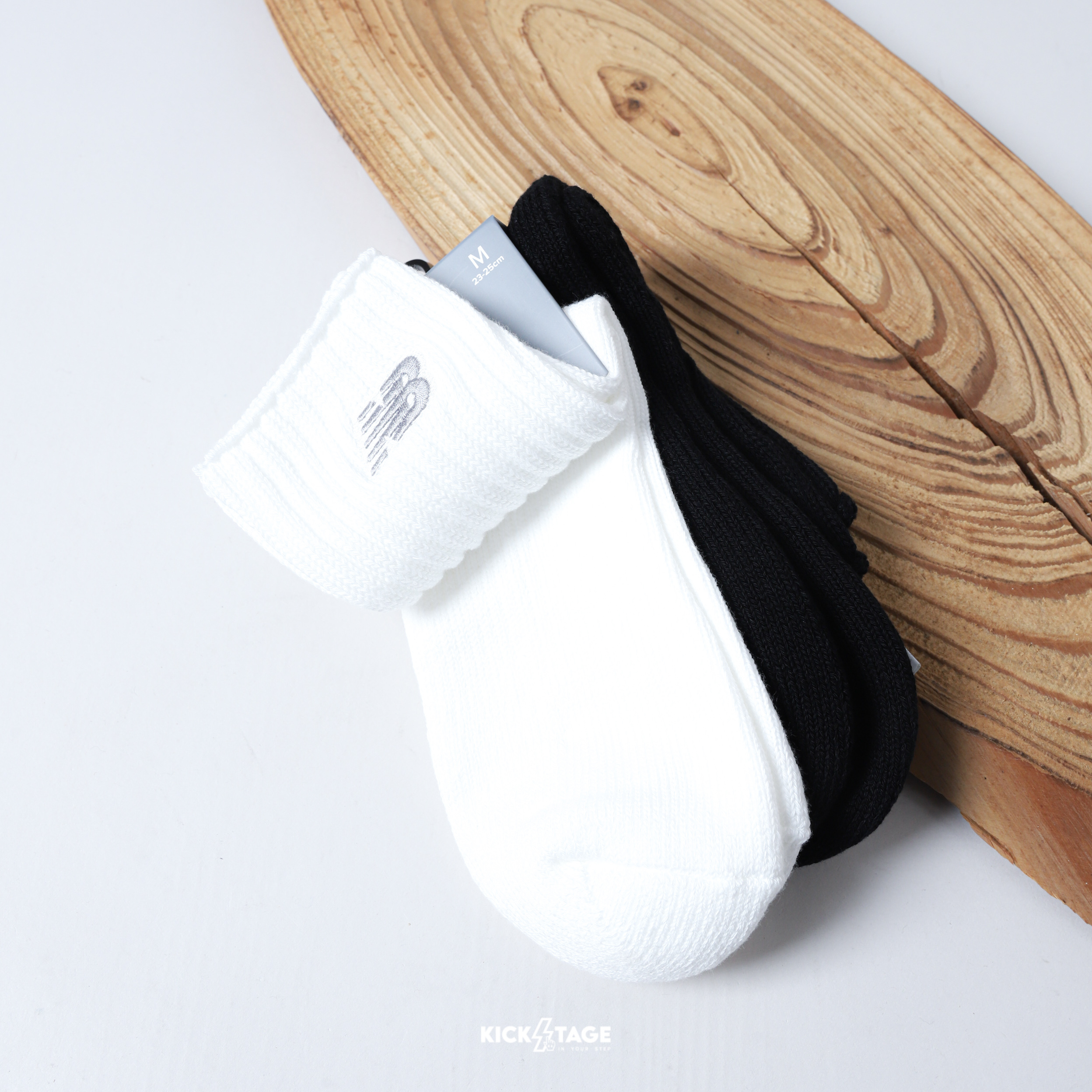 NEW BALANCE SOCKS 黑白 刺繡 毛巾布 坑條 厚底 低筒襪 短襪 2雙入【LAS51132AS1】