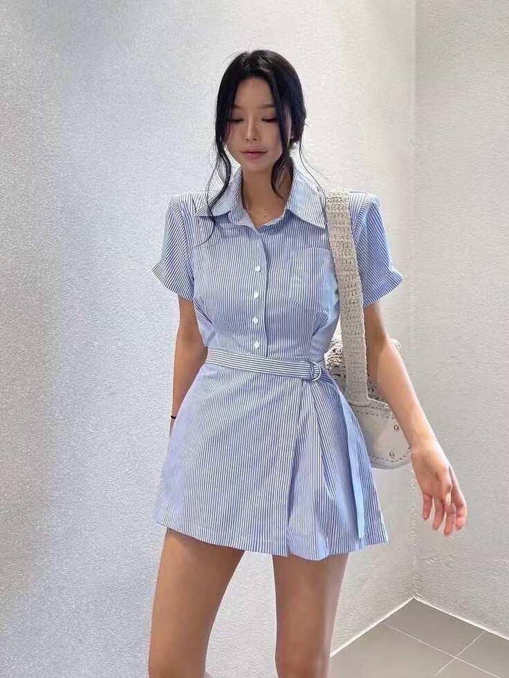 短褲丨條文露小腰連身短褲