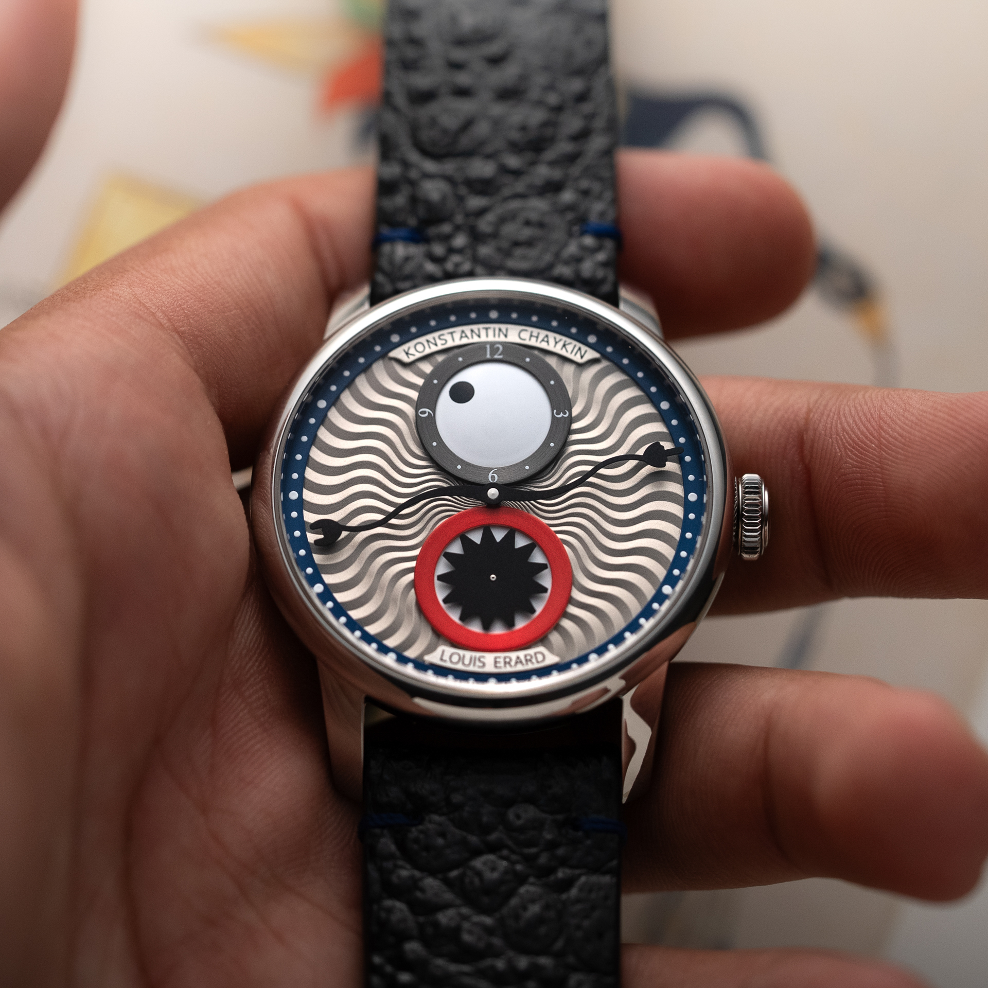 Noirmont X Collection 聯名款系列|Louis Erard x Konstantin Chaykin 聯名款:時間吞噬者 III - 藍色款 85237AA90.BGA087,獨眼怪