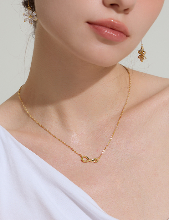 質感無限扭結鎖骨鍊(金)