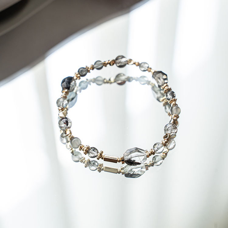 一個人：黑銀鈦｜黑髮晶｜黑草莓｜灰月光｜黑銅髮