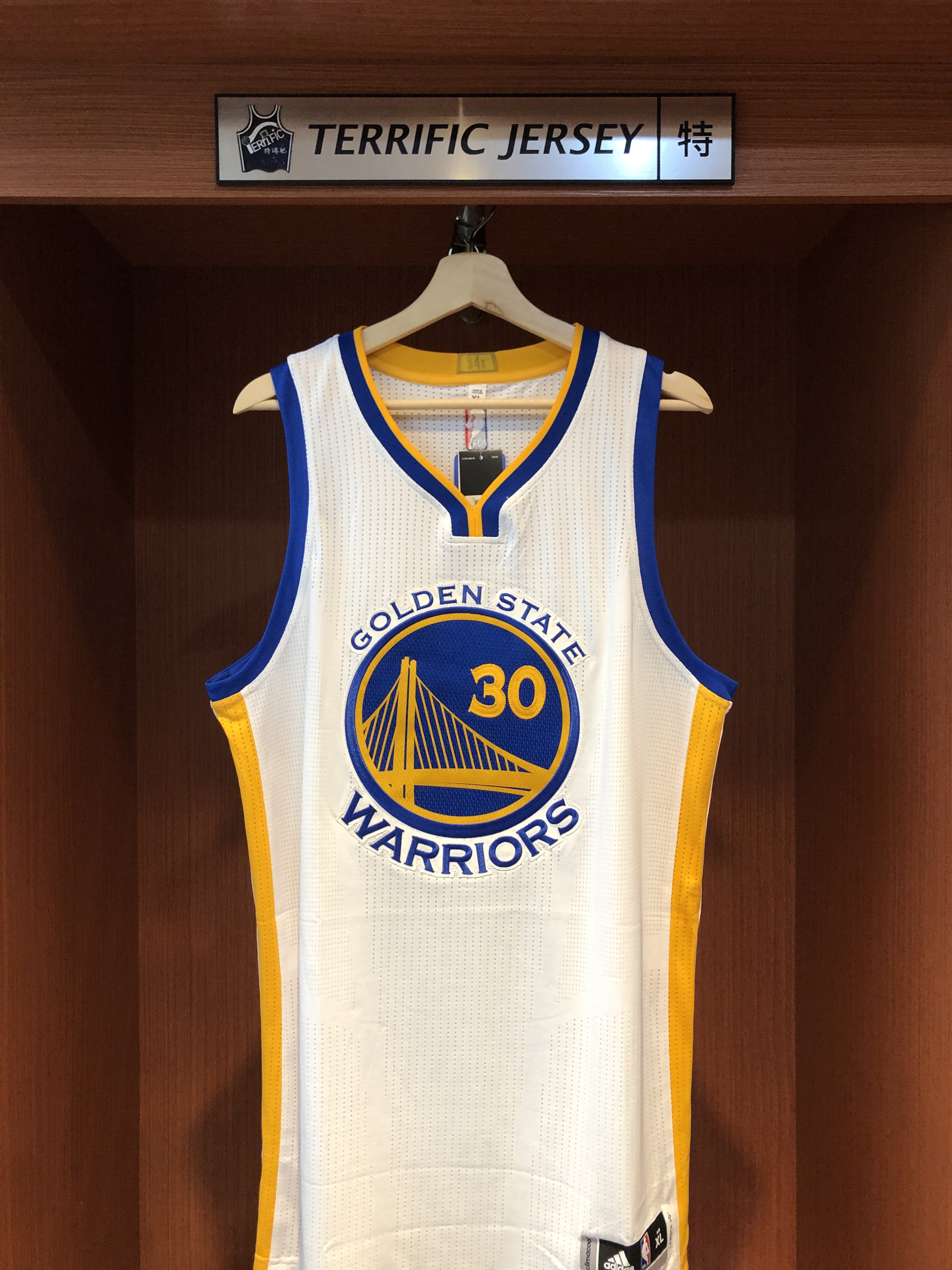 NBA球衣 Stephen Curry 金州勇士白 四冠 Adidas Authentic 球員版 電繡 真網眼 全新