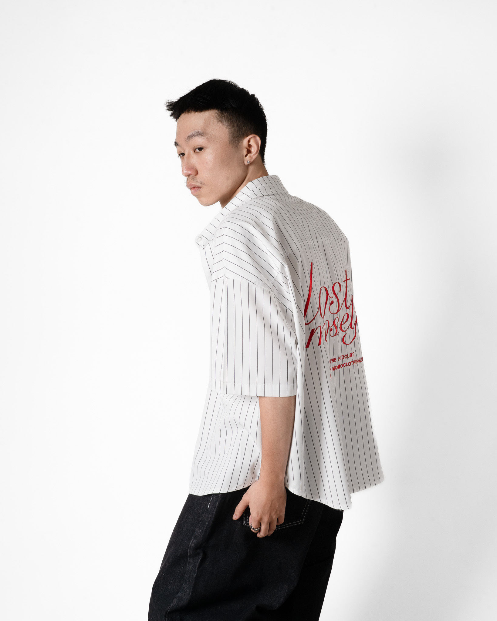 MOSELF Boxy Striped Shirt 刺繡條紋寬短襯衫 2色