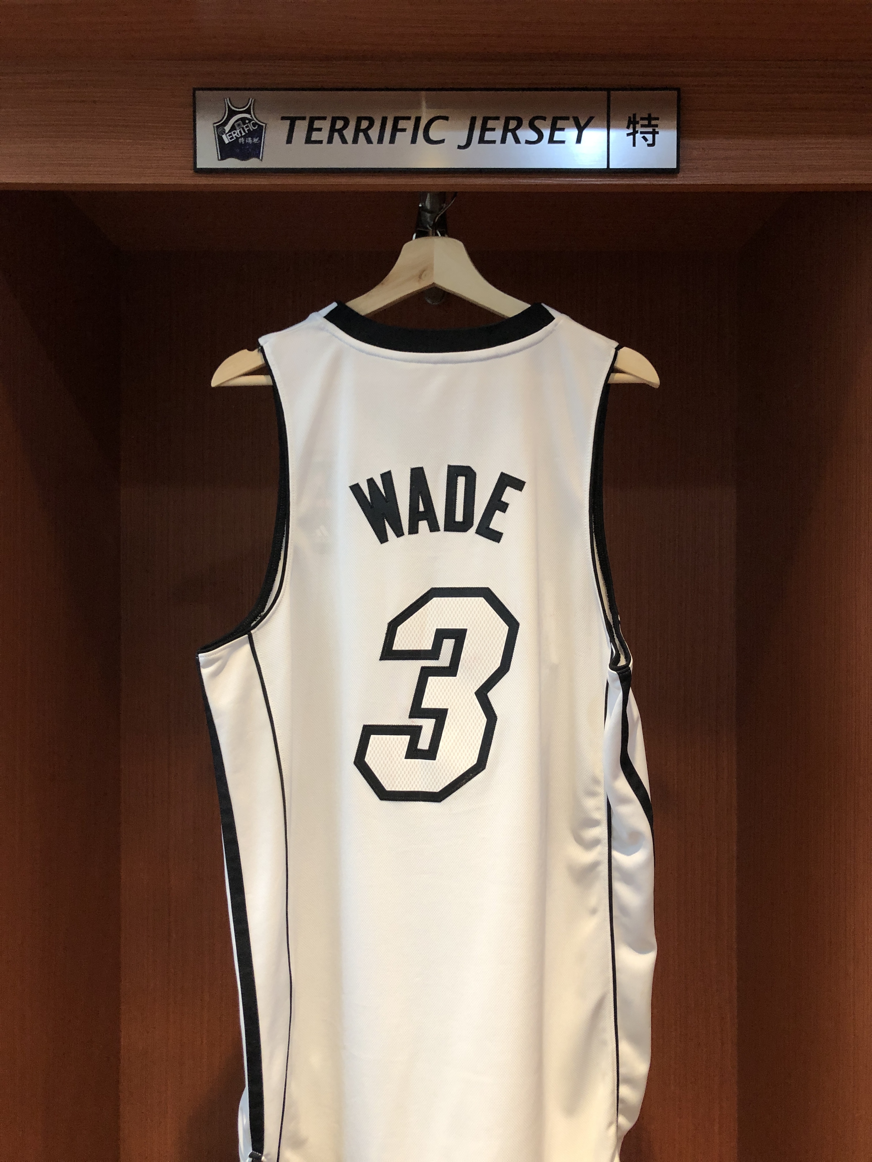 NBA球衣 Dwyane Wade 邁阿密熱火 白熱 Adidas Swingman 球迷版 電繡 全新 髒污