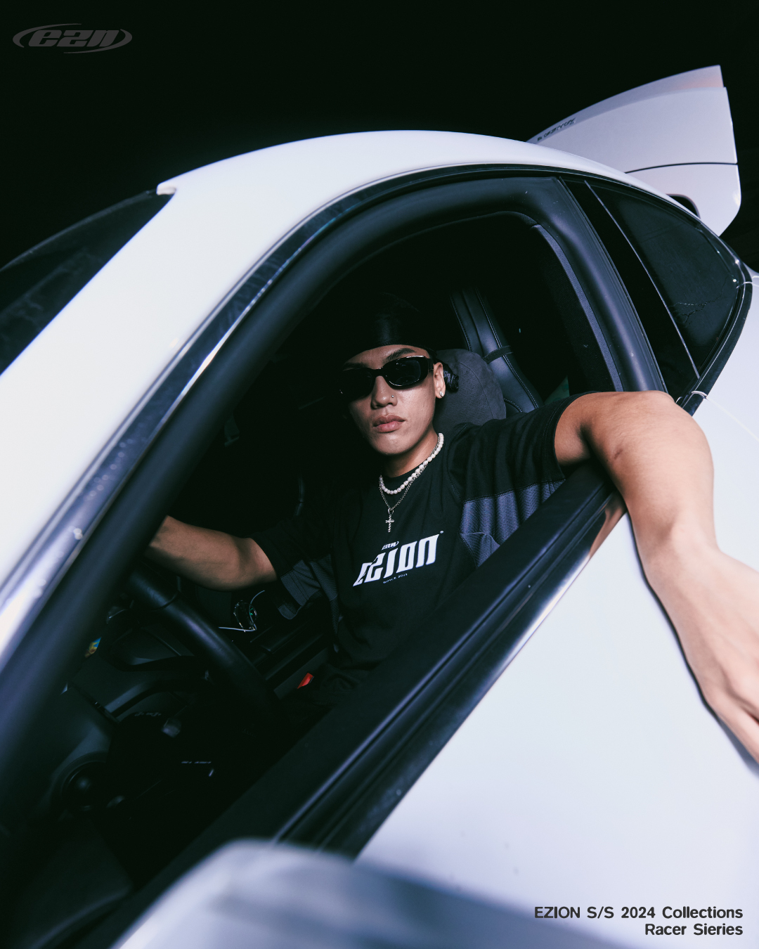 EZION Blocked Tee (Black)