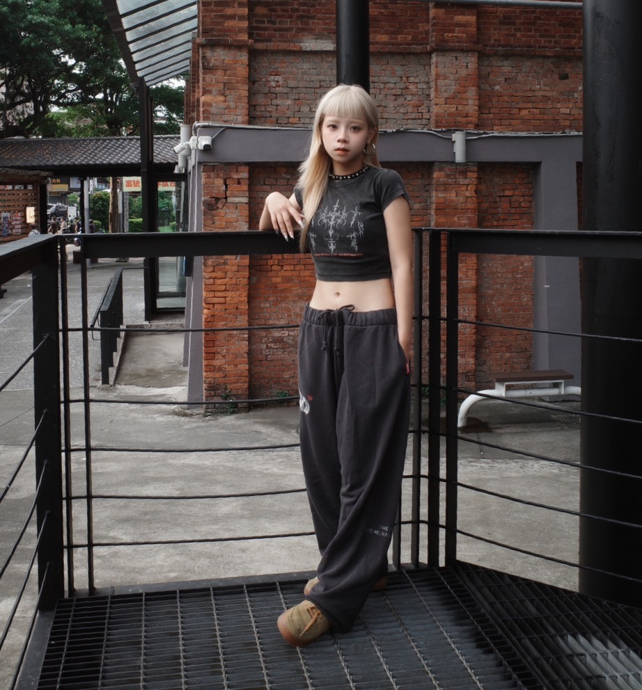 <快速出貨>WBI 世界搜查局 水洗緊身直噴短袖