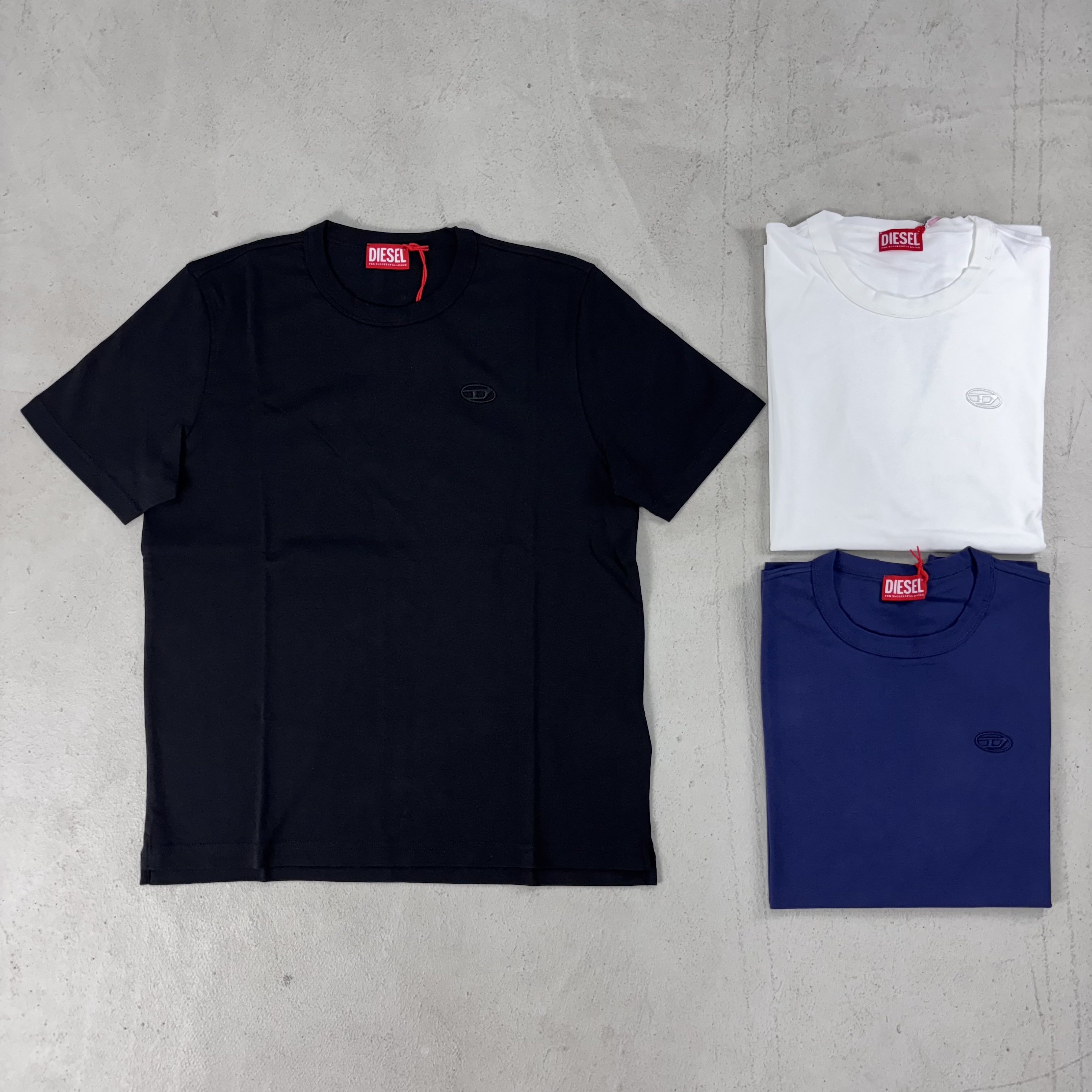Diesel 純色小刺繡短袖 黑/白/藍【A166720AIJU】