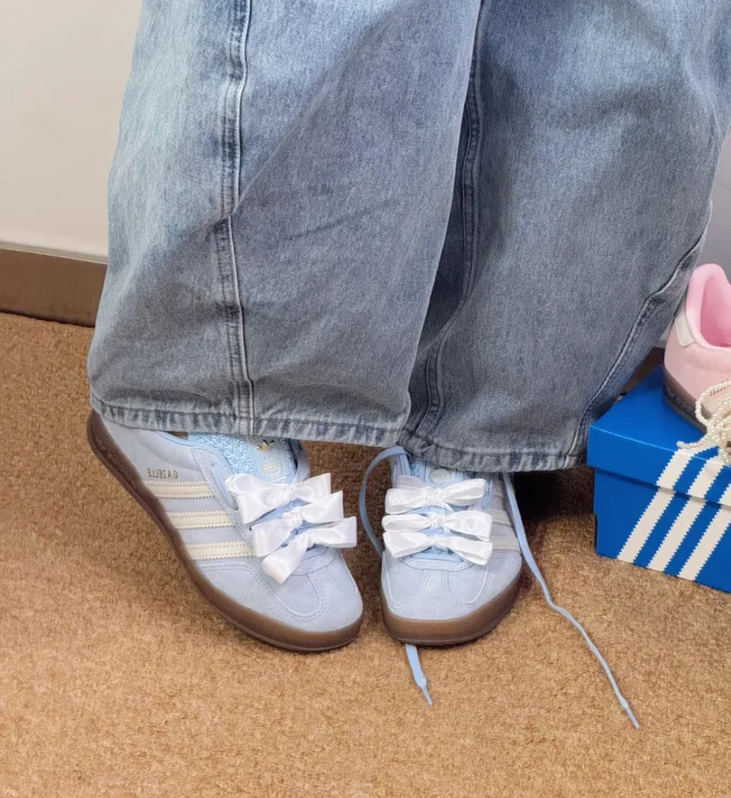 ADIDAS GAZELLE INDOOR W 雲朵BABY BLUE 白絲綢 緞帶 麂皮 焦糖底