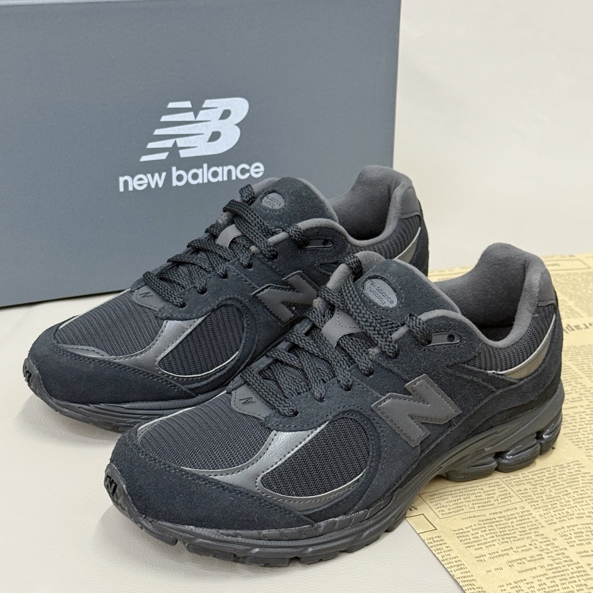 NEW BALANCE NB 2002R 全黑 黑魂 麂皮 運動鞋 中性款 U2002RBL