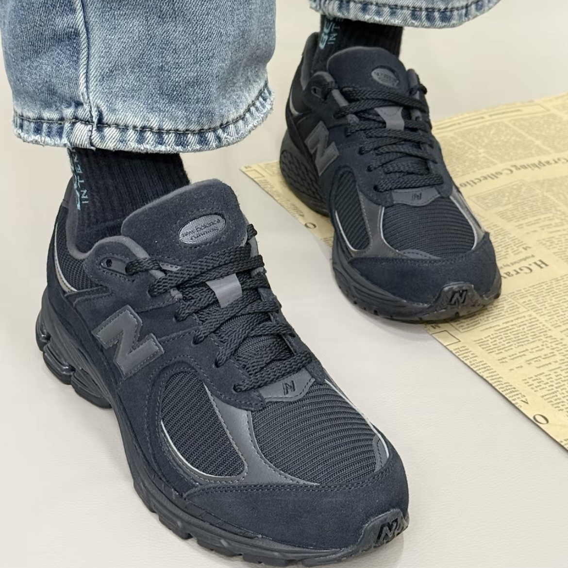 NEW BALANCE NB 2002R 全黑 黑魂 麂皮 運動鞋 中性款 U2002RBL