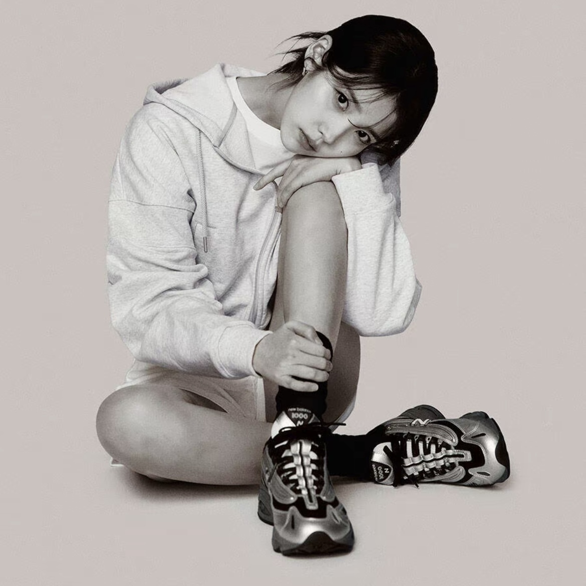 NEW BALANCE 1000'SILVER BALCK'  黑銀 金屬液態 科技未來 中性款 M1000EGR