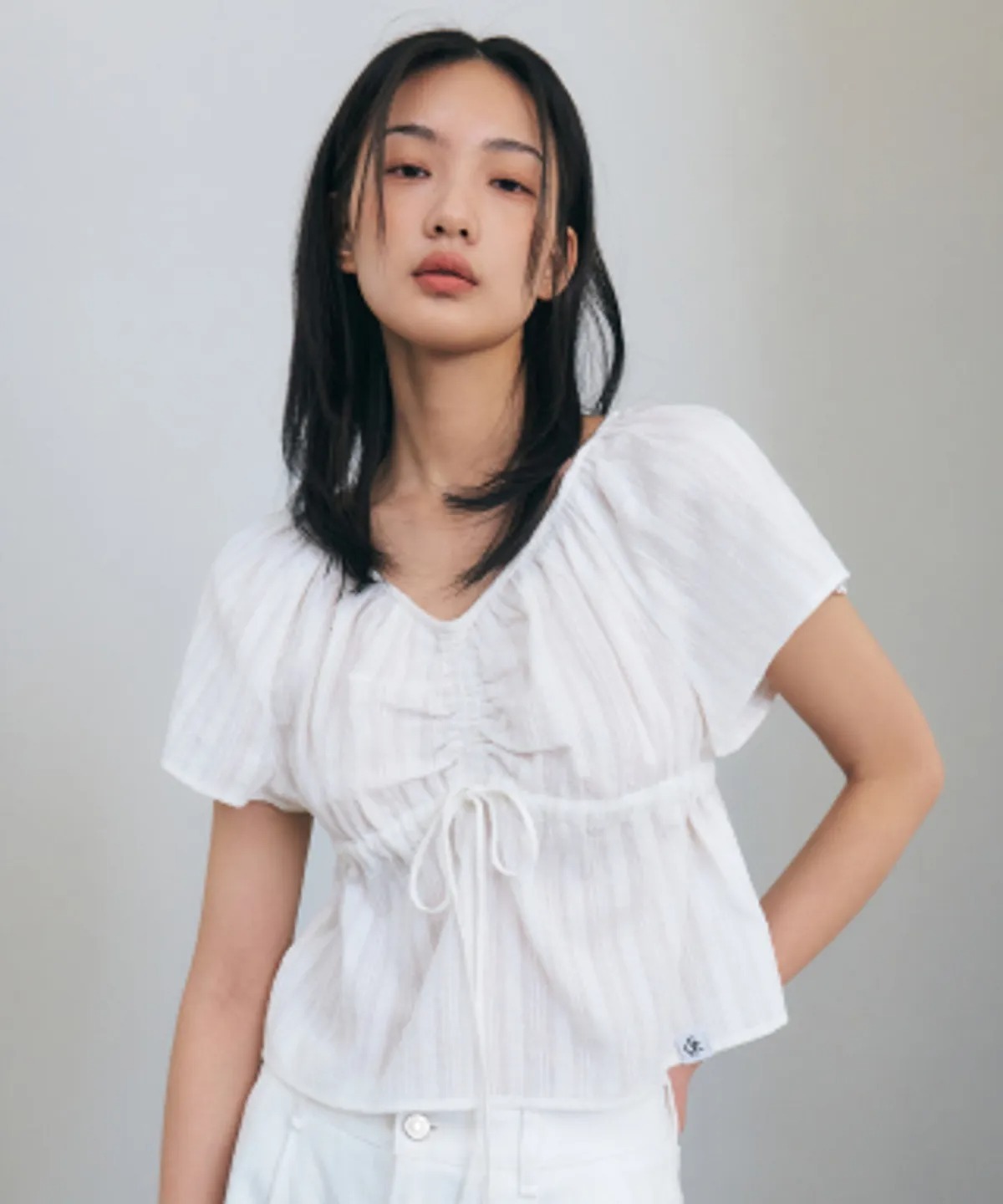 CITYBREEZE V-NECK SHIRRING BLOUSE TOP