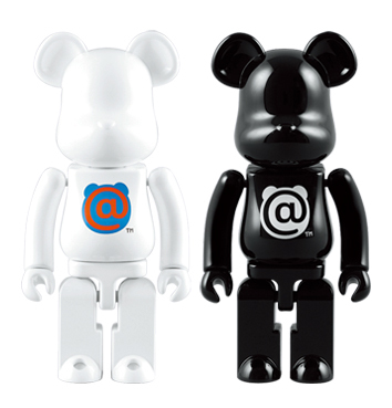 超合金 BEARBRICK WHITE & BLACK (2009) 200% SET OF 2