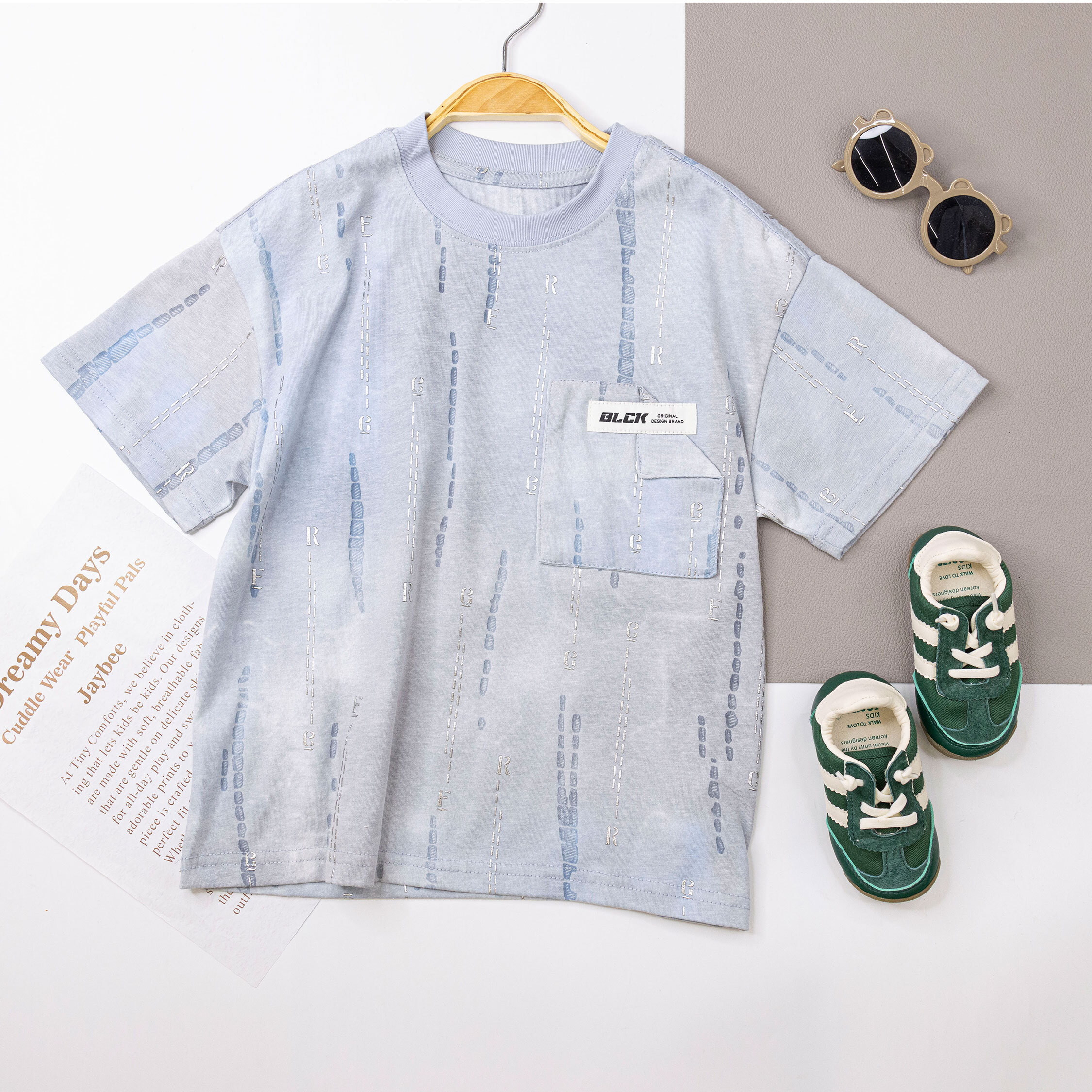 【H50140】藝術字母線條舒適質感上衣/短T