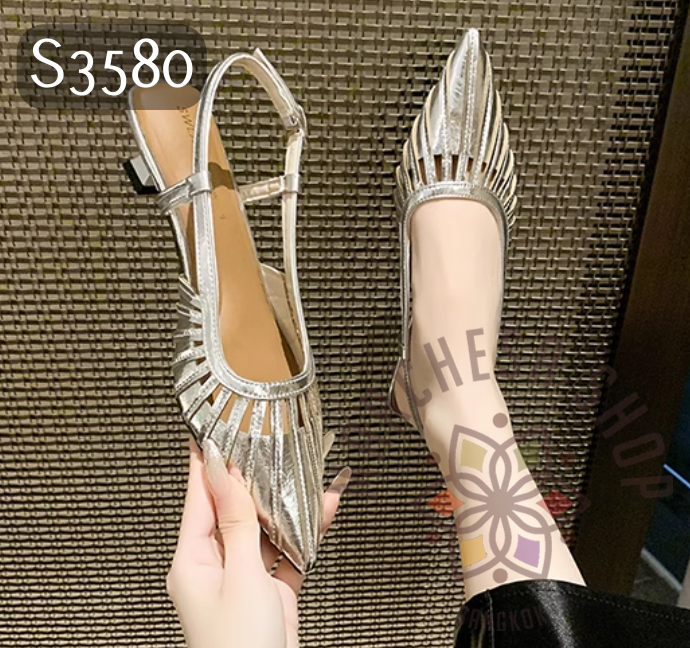 S3580 - 頭層羊皮中空尖頭低踭扣帶涼鞋