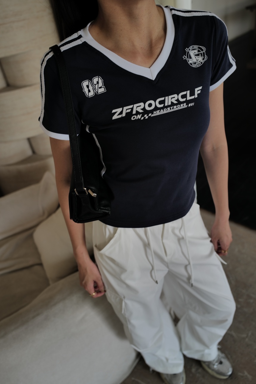 Y2K機車風V領字母上衣*3色