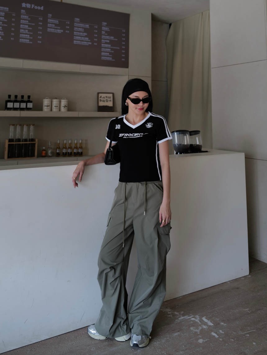 Y2K機車風V領字母上衣*3色