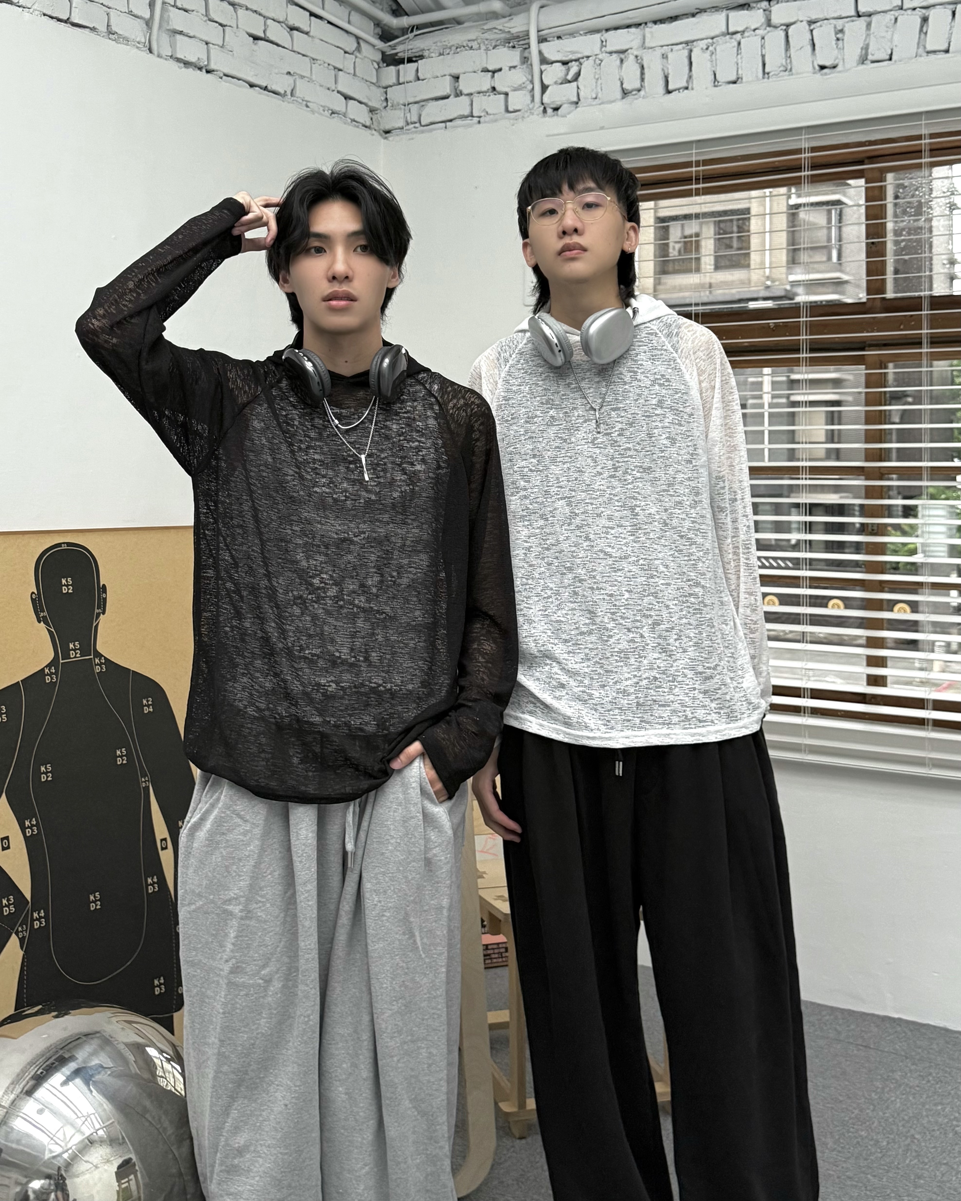 𝐇·𝐓·𝐒 韓國 薄紗設計 網狀 透膚 輕薄 夏日外搭 連帽 帽T 薄長袖