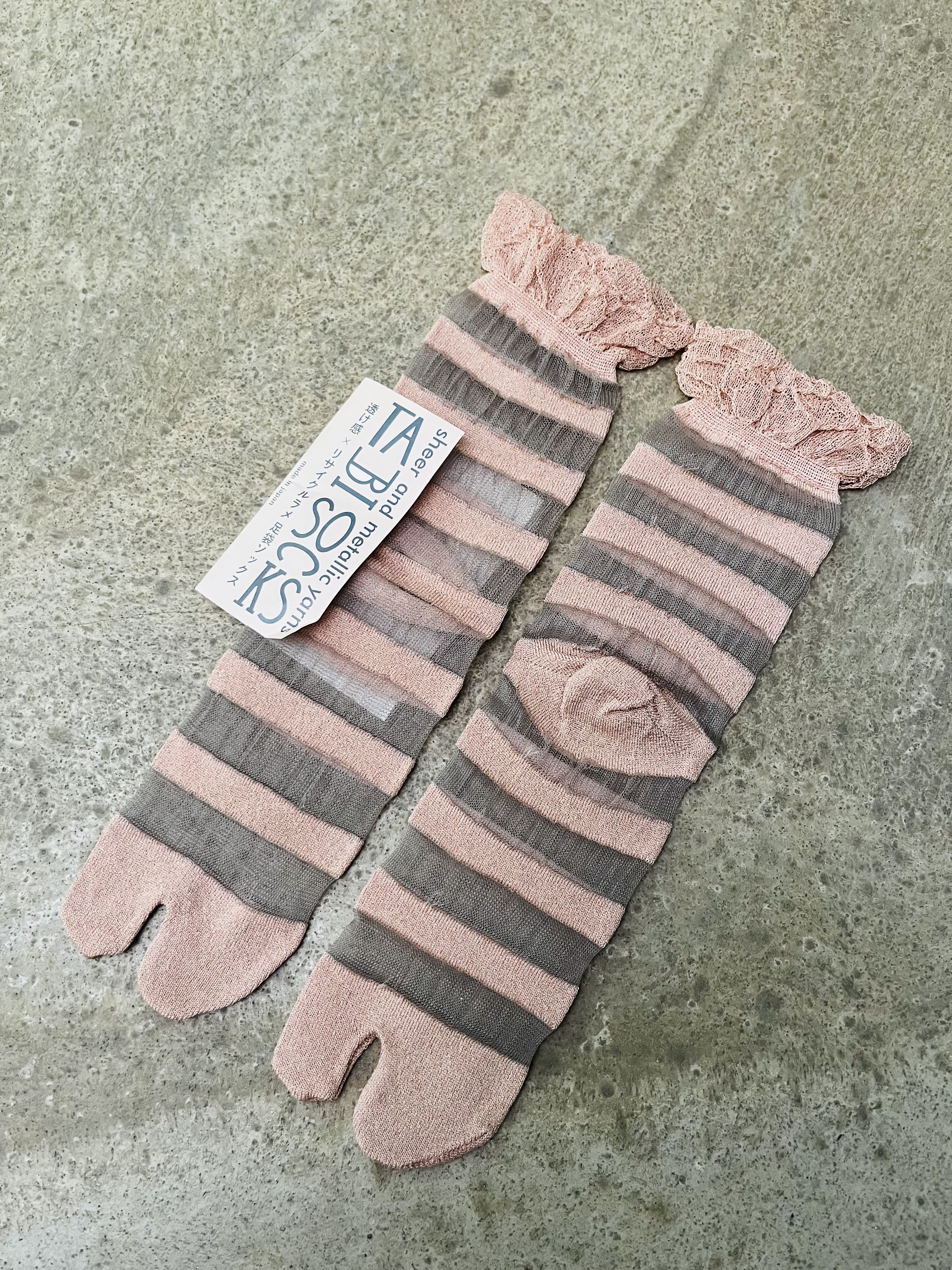 日本製粉紅色拼布花邊襪