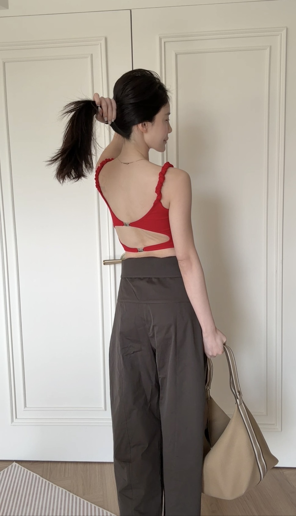 露背造形肩帶BraTop *少量現貨