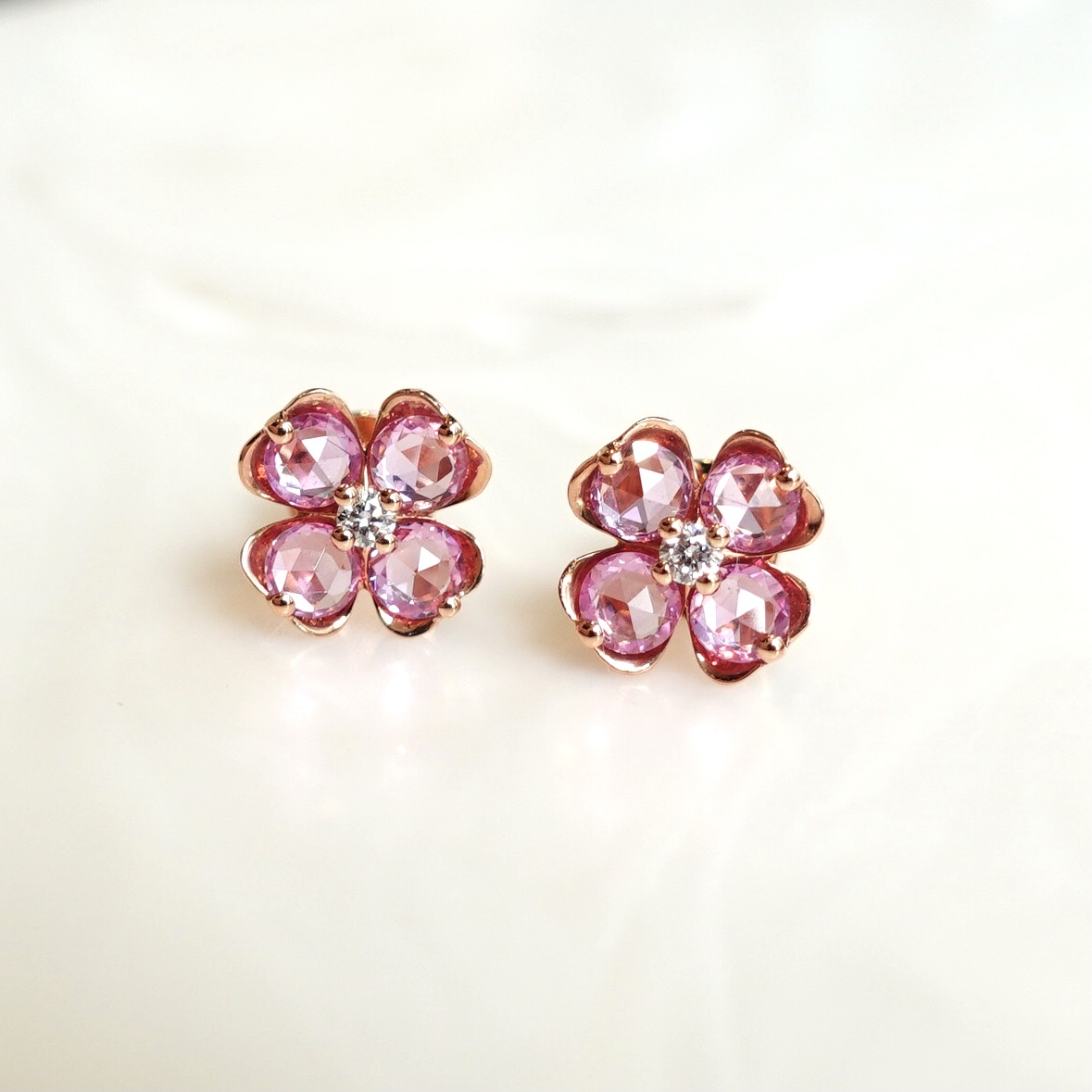 18K金鑲嵌玫瑰切粉紅藍寶石鑽石拼花耳釘