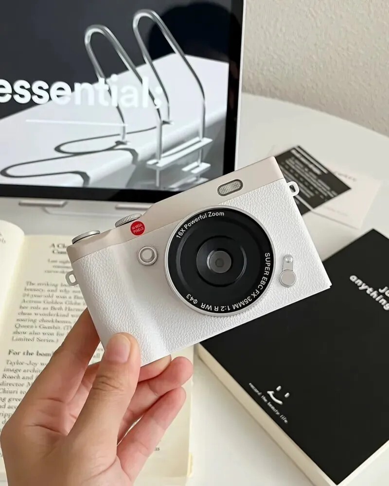 KTQ STORE ‧ 惠施HUISHI xCrayon Shinchan 翻轉螢幕 4K 復古 CCD 相機 HS-DK15