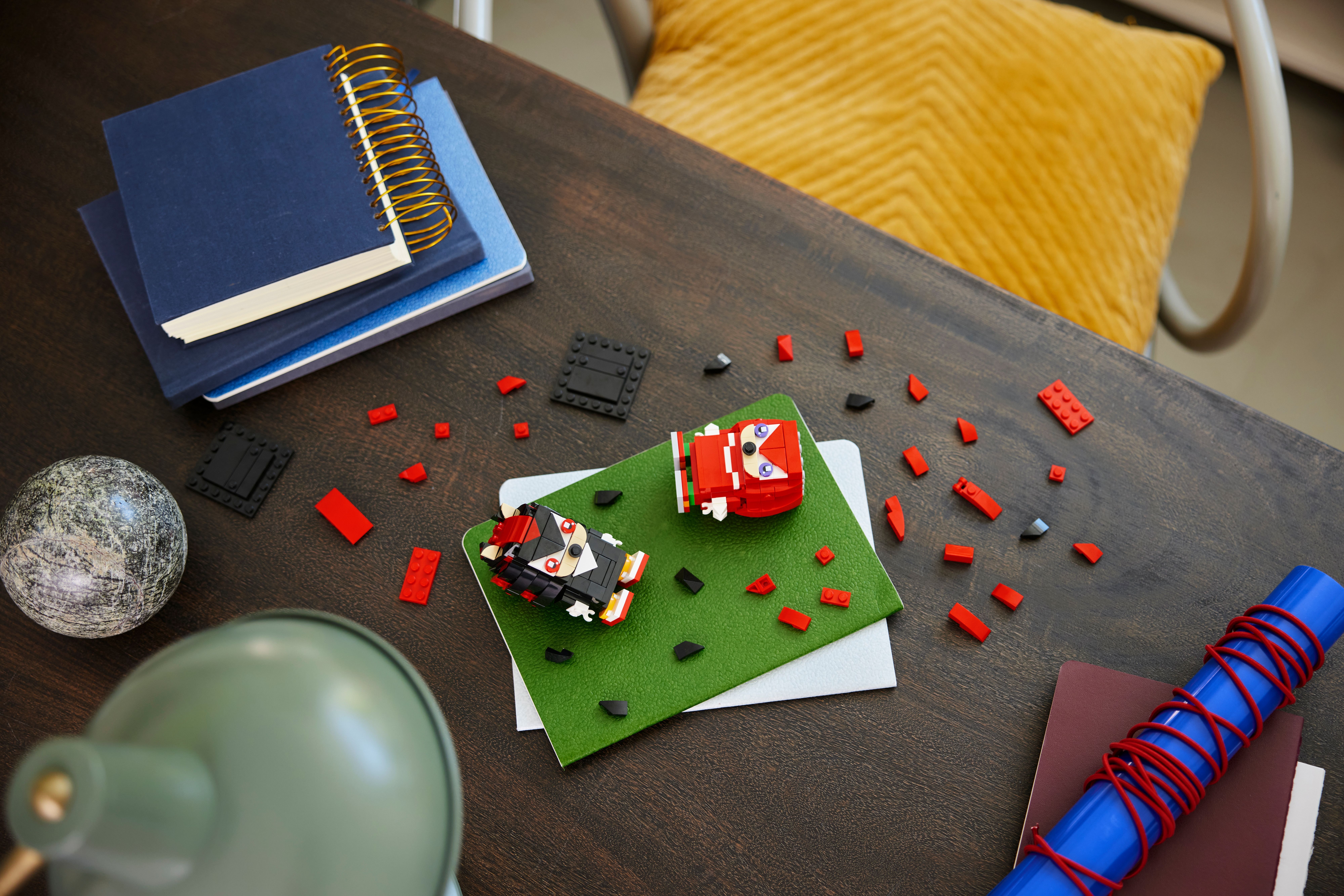 40672 Sonic the Hedgehog™: Knuckles & Shadow