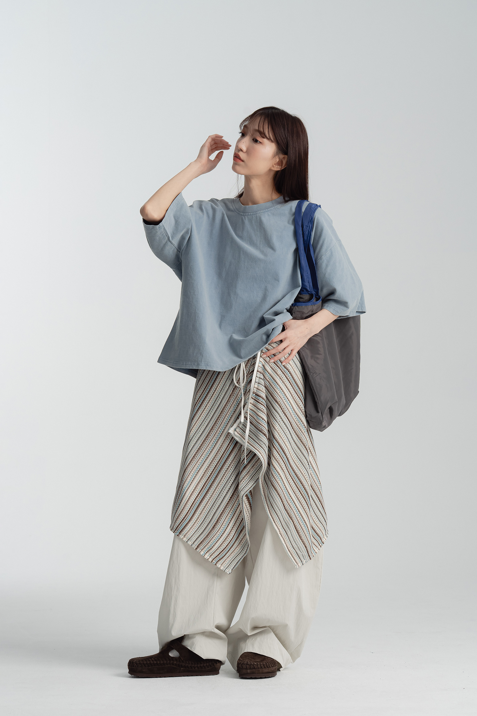 寬鬆百搭款素面短版t 5色