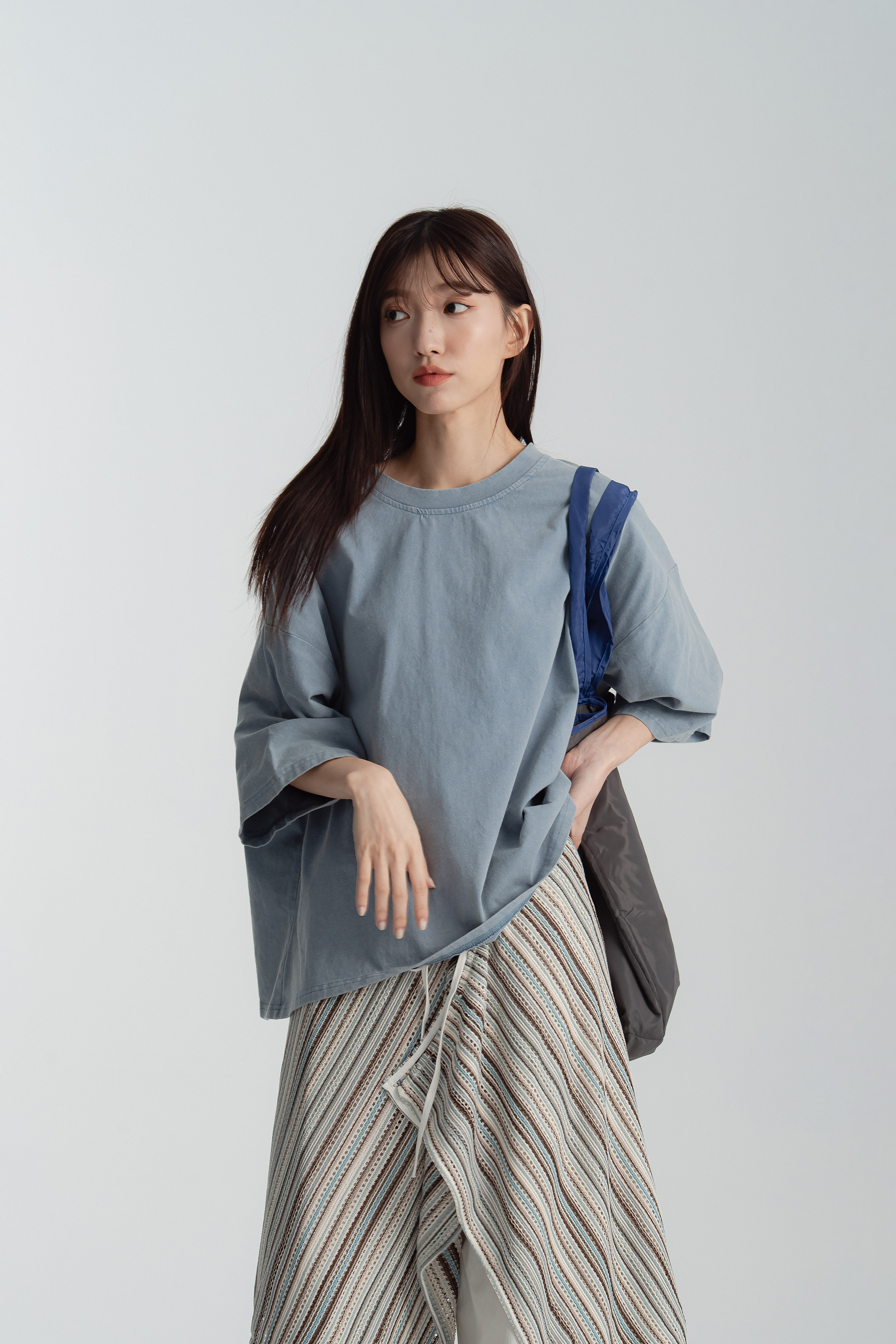 寬鬆百搭款素面短版t 5色