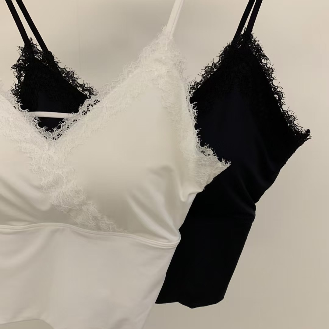 UB09滑料細肩蕾絲Bratop(白/黑，無折扣）