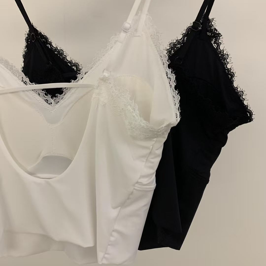 UB09滑料細肩蕾絲Bratop(白/黑，無折扣）