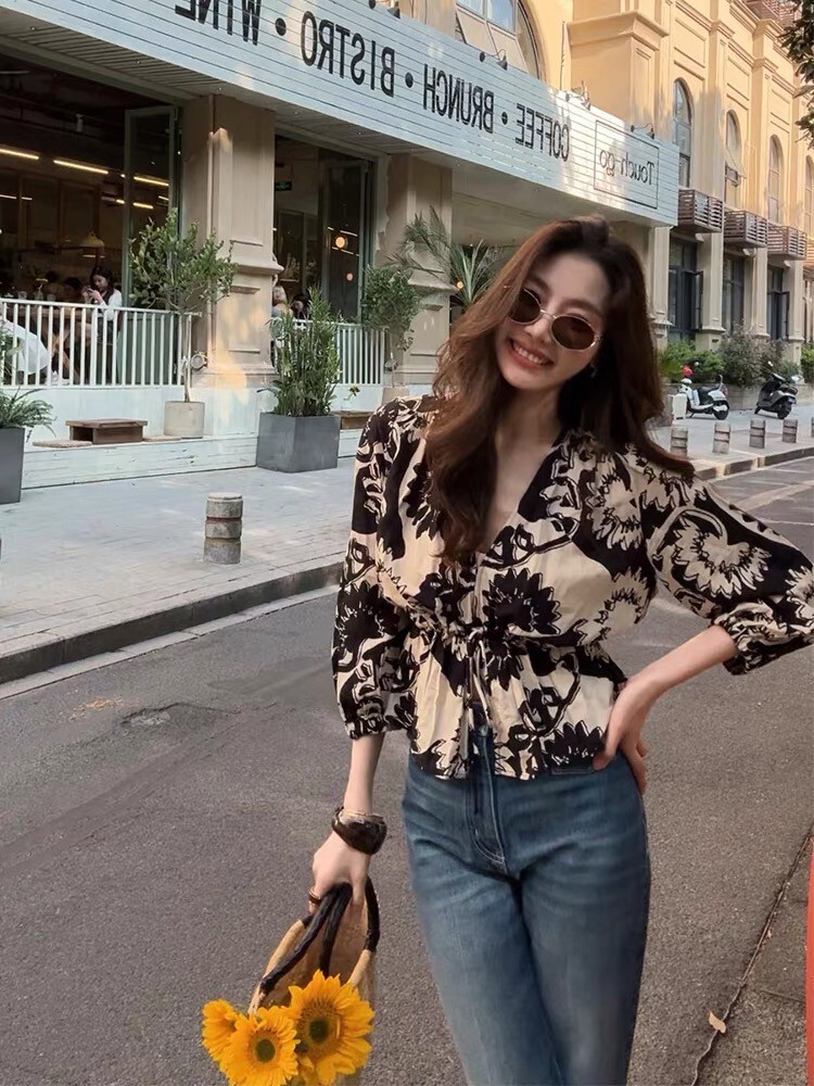 配色花卉圖騰V領縮腰綁帶上衣S-L (Elegant & Love)