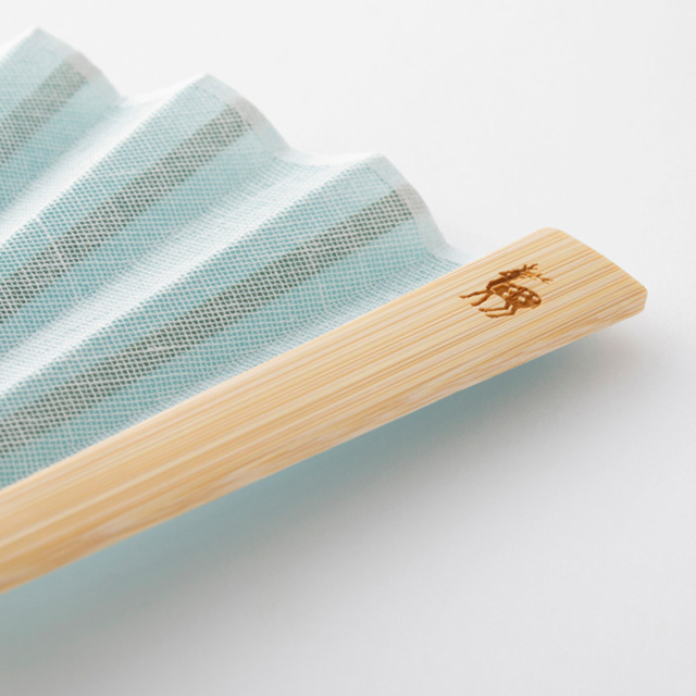 中川政七-不需袋子的蚊帳織扇子 淺蔥