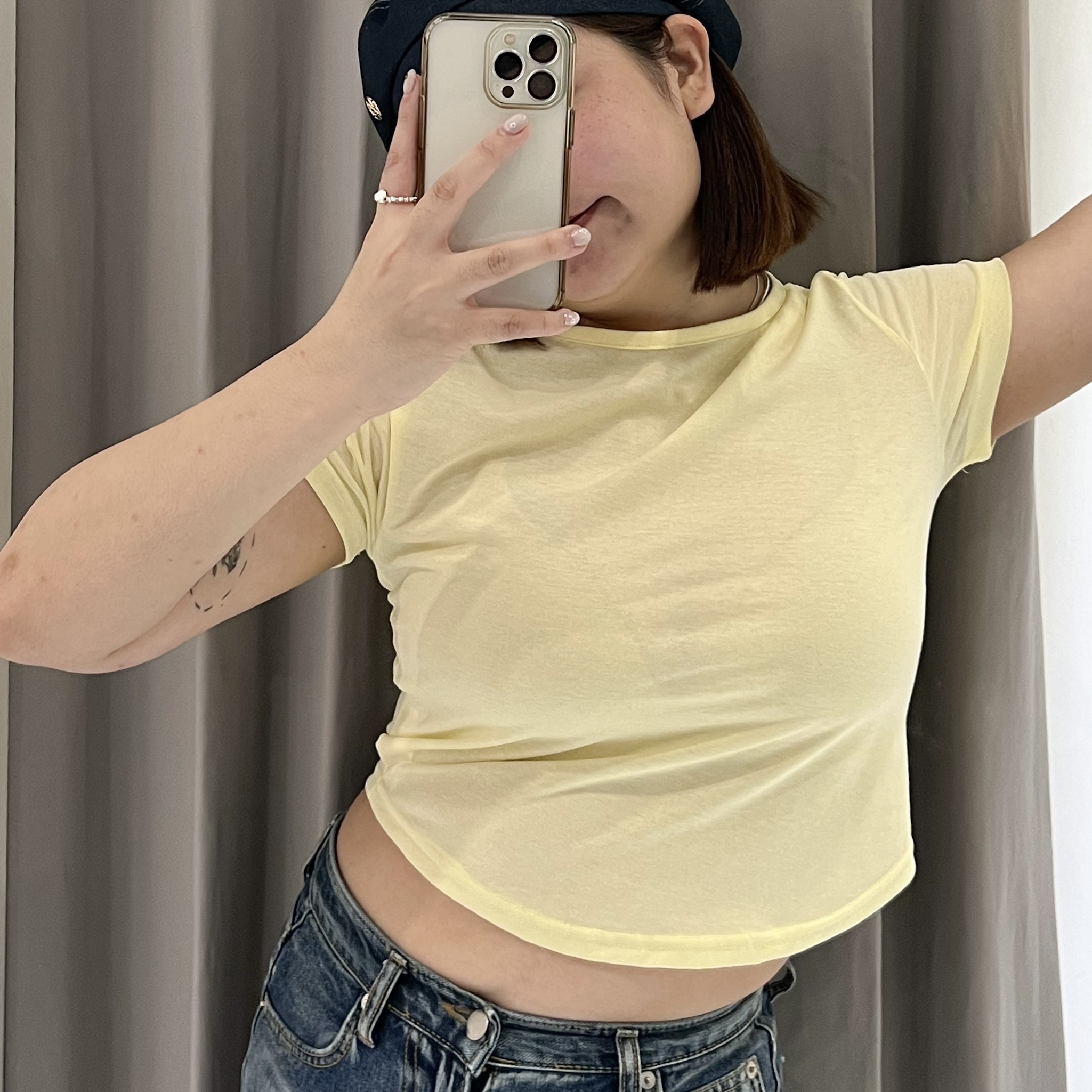 《自訂款》受不了夏天的熱所以做了極涼合身T(白/鵝黃/咖)