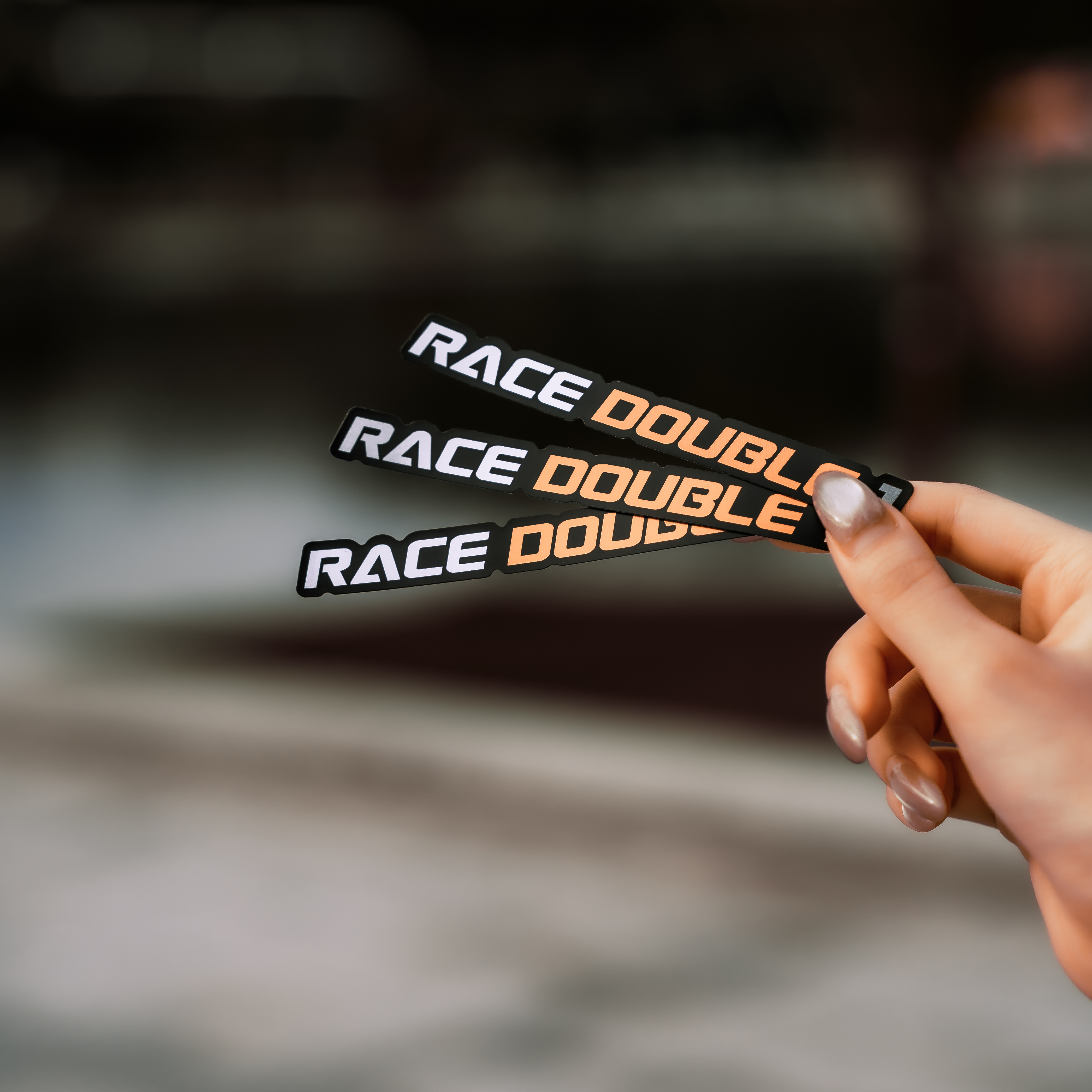 帥車企劃｜RACE DOUBLE1 銀橘金屬感貼紙