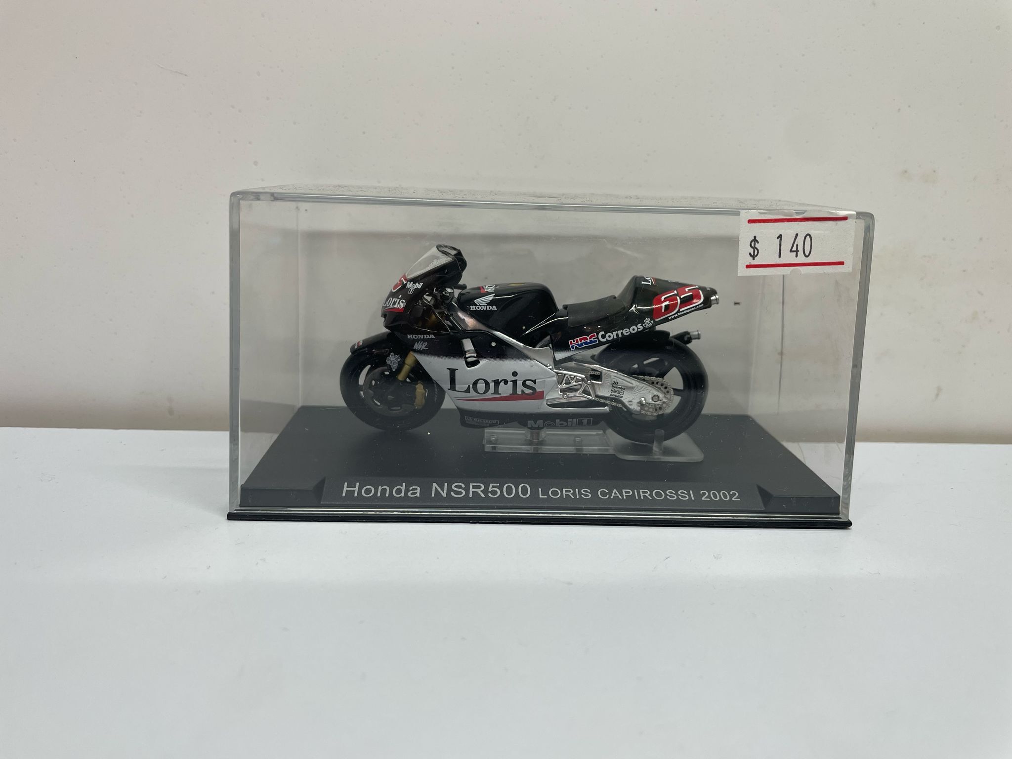DEAGOSTINI 1/24 HONDA NSR500 LORIS CAPIROSSI 2002