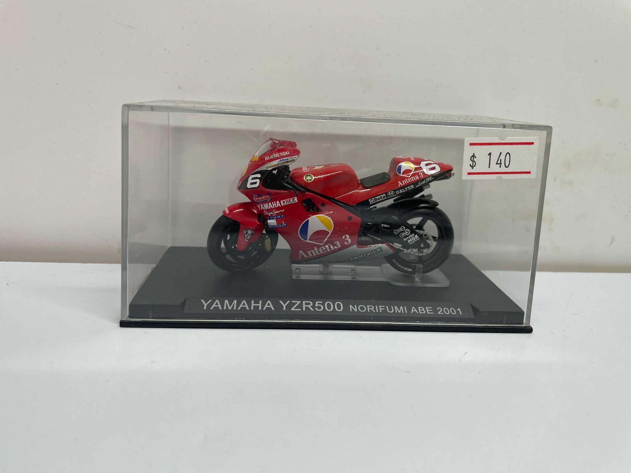 DEAGOSTINI 1/24 YAMAHA YZR500 NORIFUMI ABE 2001