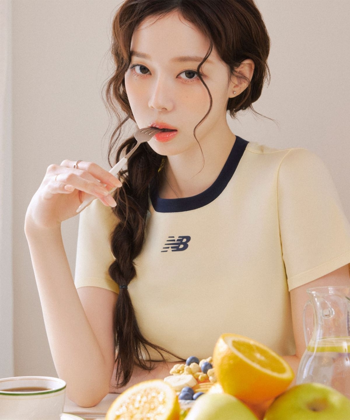 【代購】New Balance 女 AESPA 金冬天 同款 Track Crop Ringer 短袖 DWSWB3053