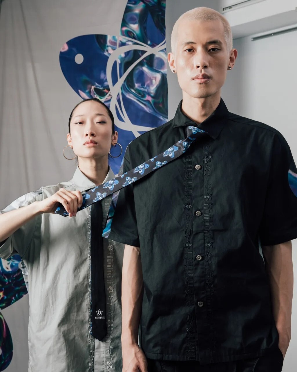 PINHENG 聯名款Jinpinmay 雙面磁吸式印花領帶 (印花/黑色-隨時雙面可用)