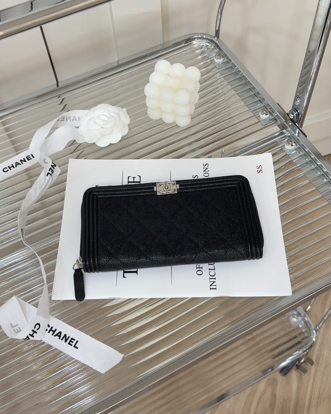 CHANEL｜荔枝BOY 拉鍊皮長夾 黑銀