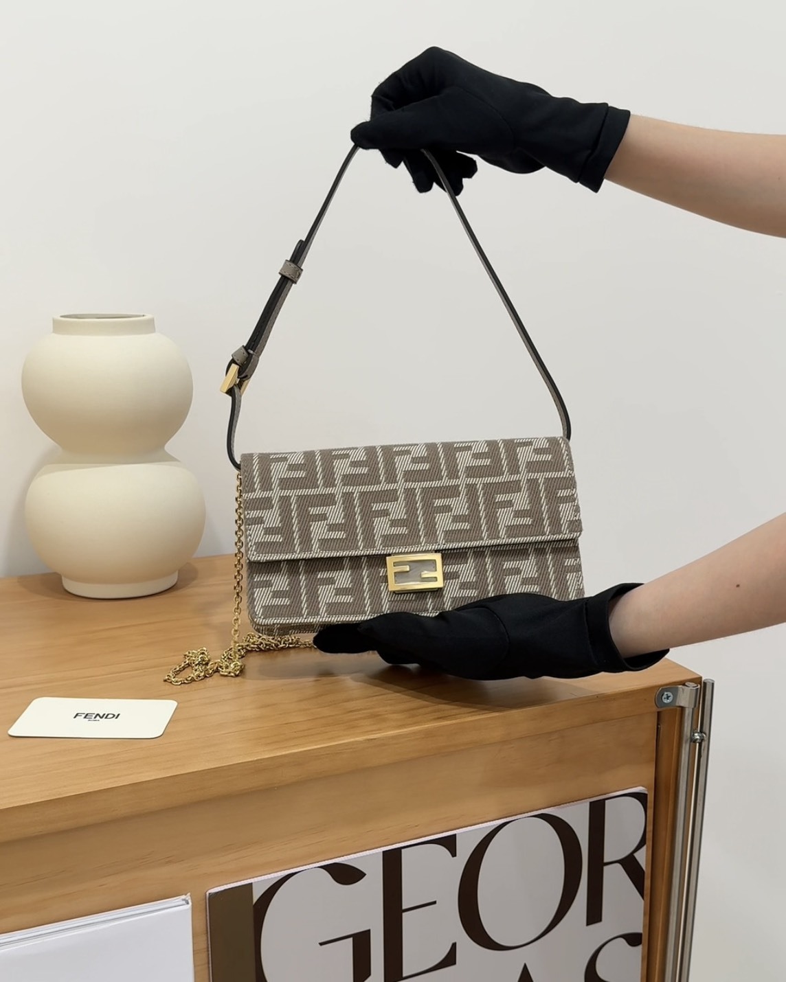 FENDI｜FF BAGUETTE WOC 21*5*11.5 cm